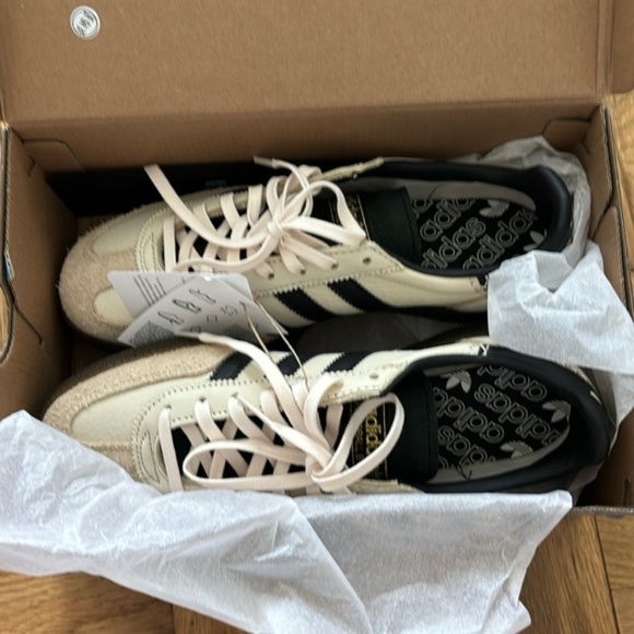 Like NEW! Adidas Handball Wales Spezial Wonder White Black somba Bonner Sneakers - Picture 7 of 12